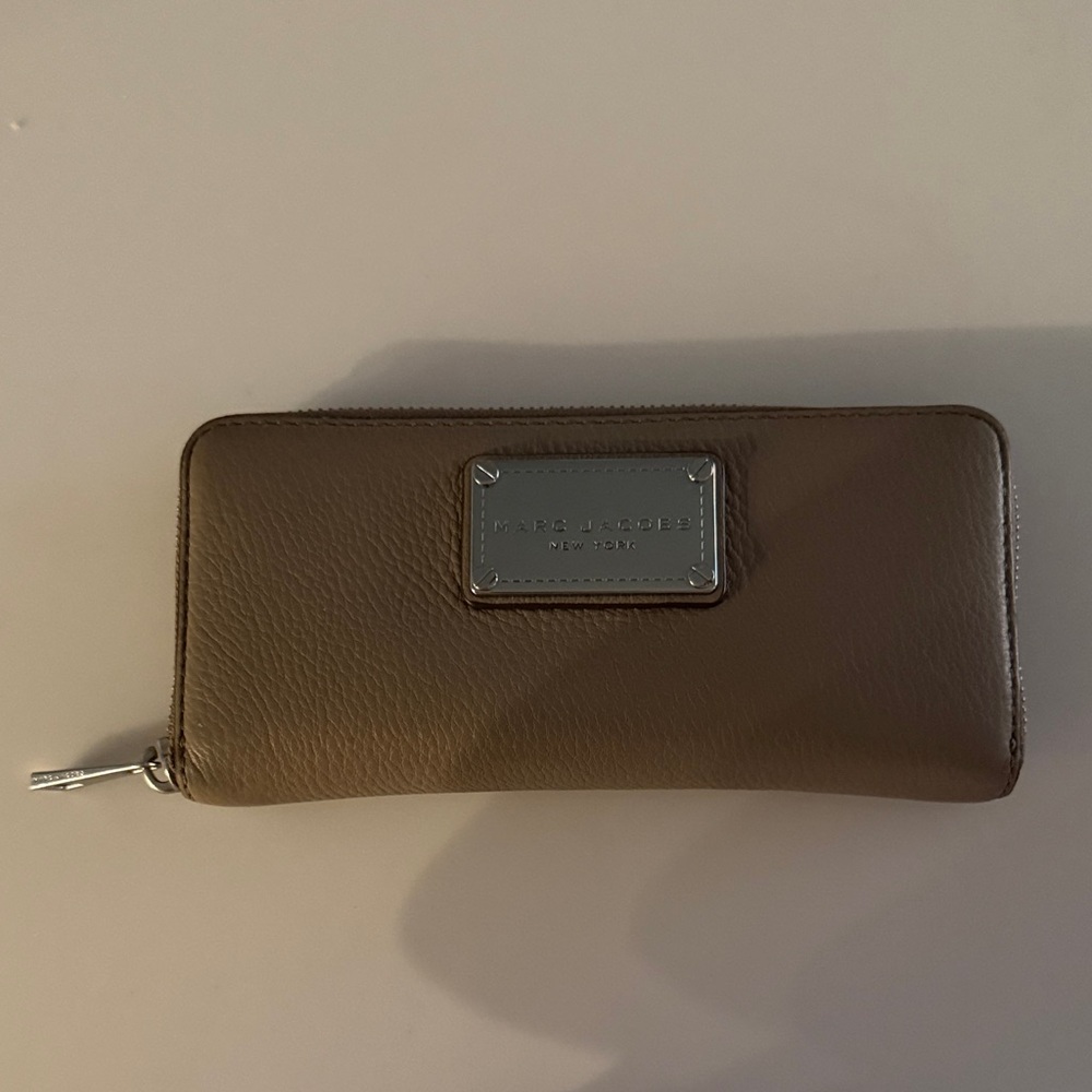 Marc Jacobs Leather Zip Wallet